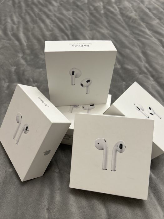Пустые оригинальные коробки от AirPods:)