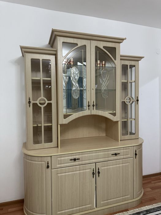 Продам буфет в отличном состоянии дешево