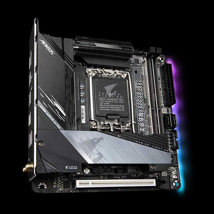 Новая Материнская плата GIGABYTE Z690I AORUS ULTRA LITE. Mini ITX.