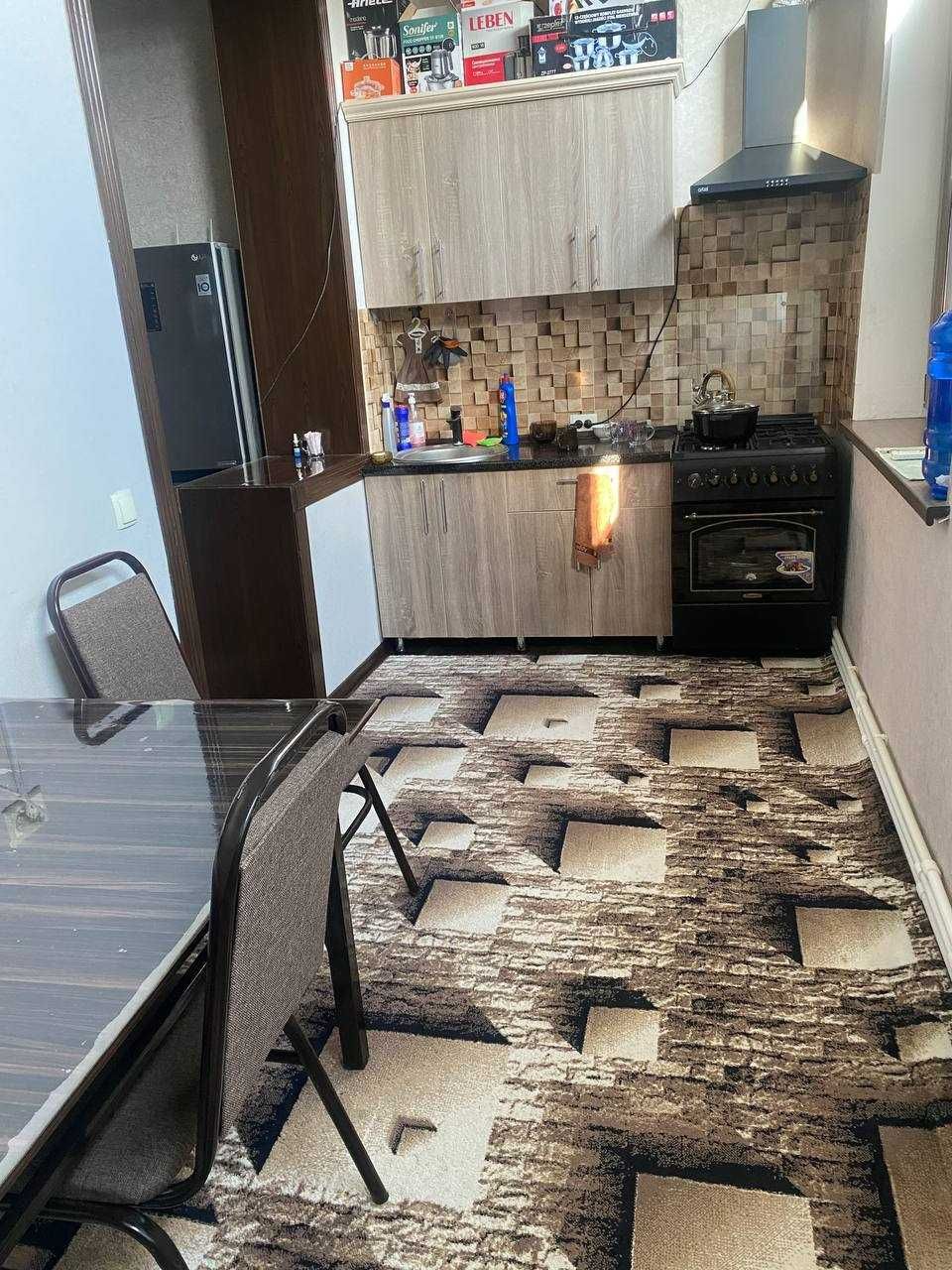 2 хоналик килинган 3 этаж янги дом, маслозавод, парадокс, жихозлари бн