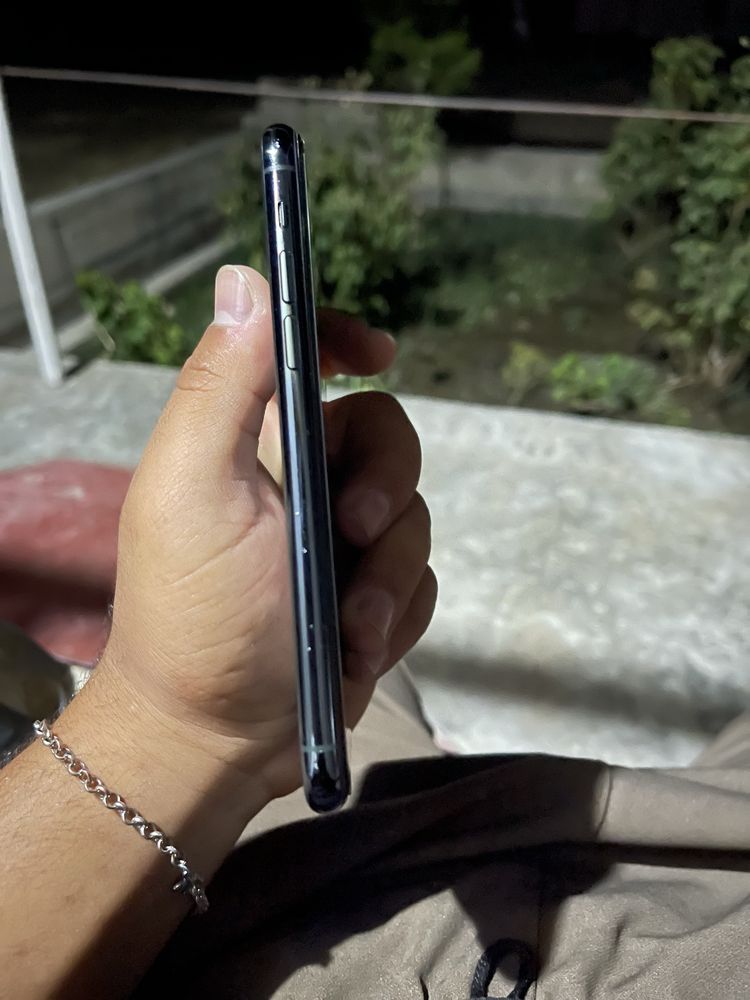 Iphone 11 pro  : 64 gb