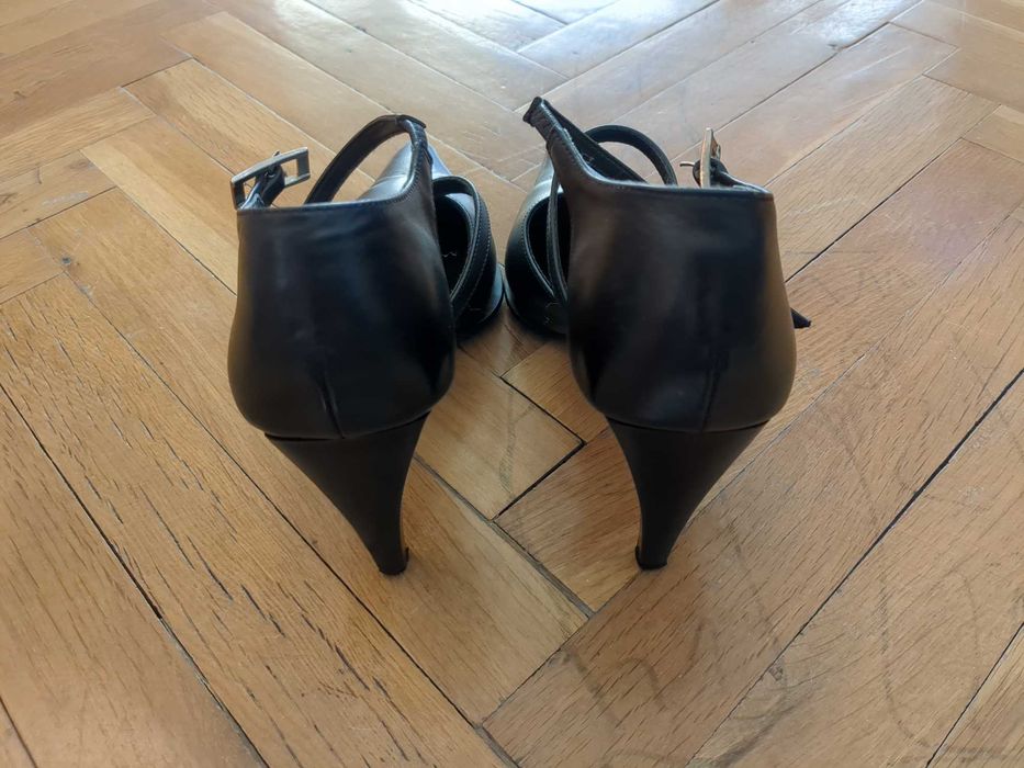 Дамски обувки много запазени