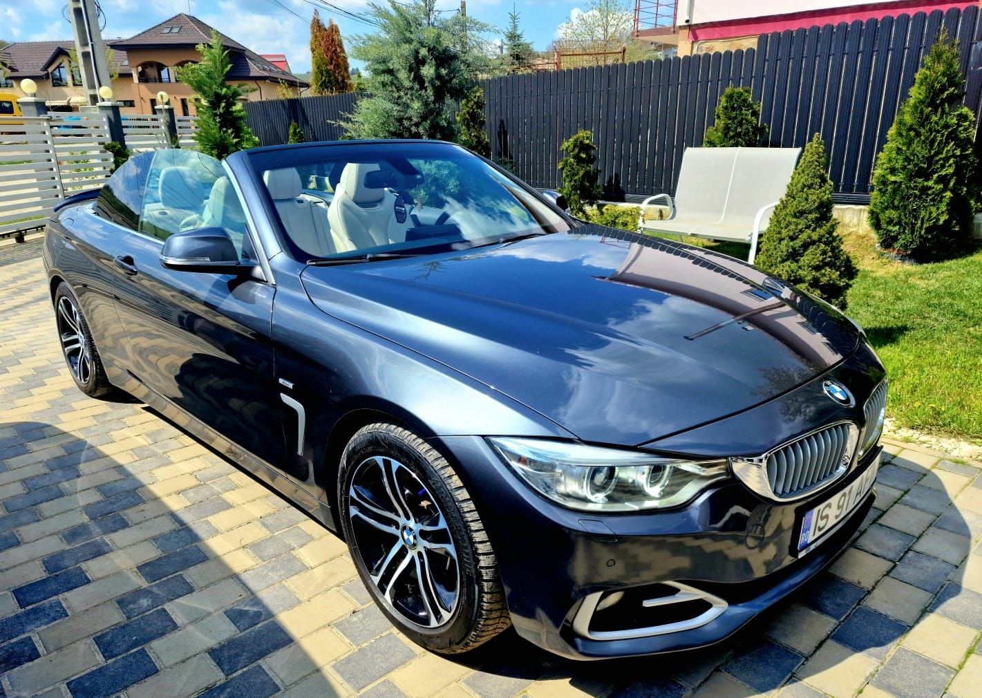 Prim prop vând BMW seria 4 cabrio hard-top