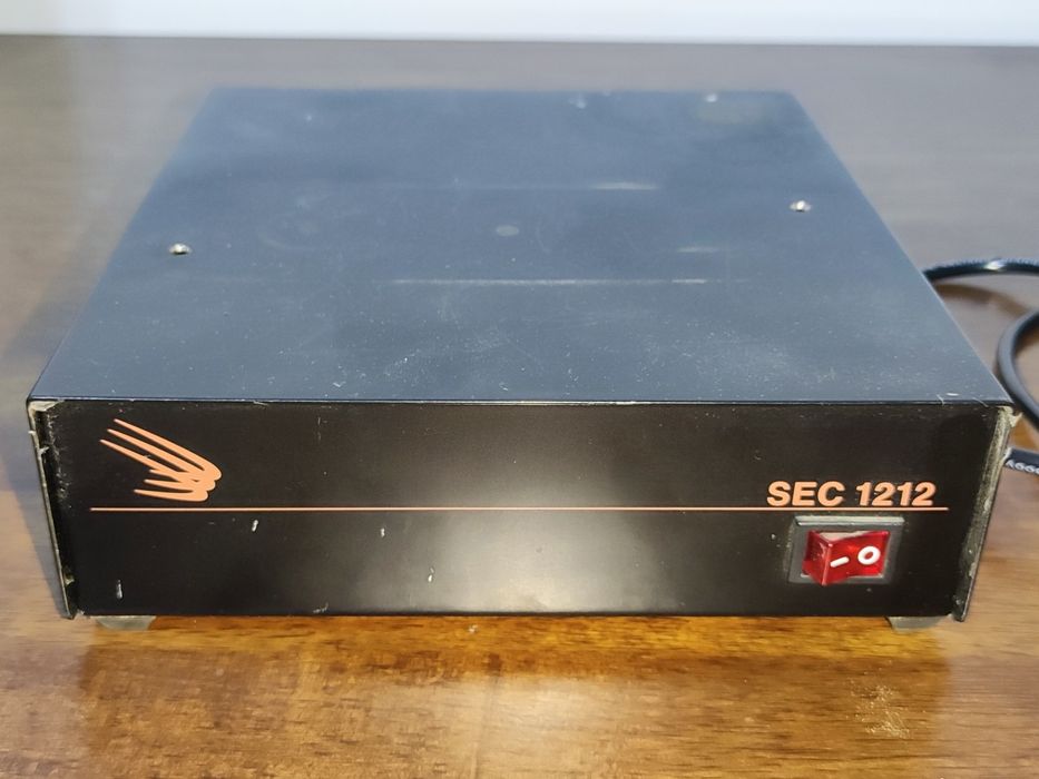 Блок питания Samlex America SEC 1212