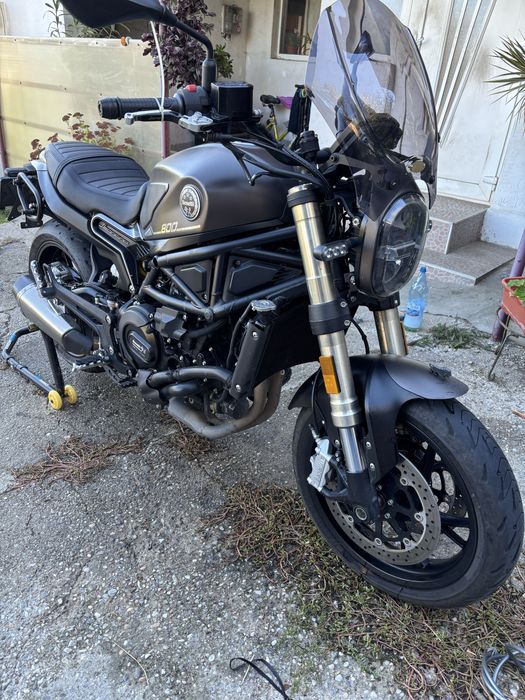 Benelli Leoncino 800