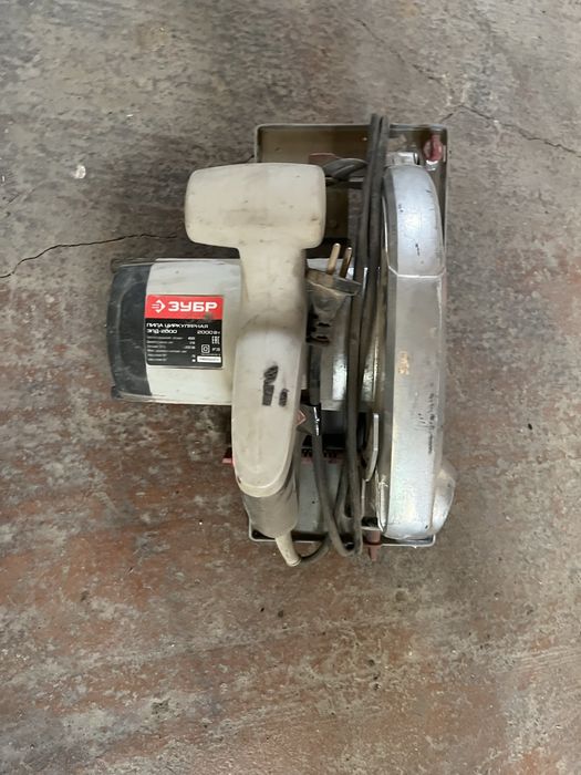 Продам пилу зубр