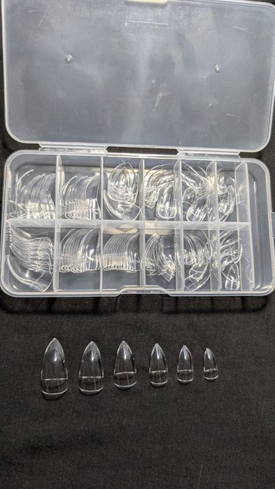 Накладные стилизованные ногти