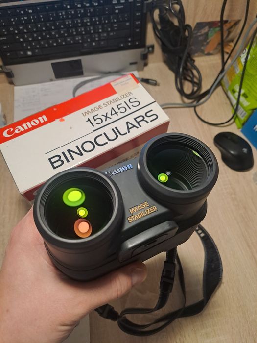 Бинокль Canon 15x45 с электронной стабилизацией