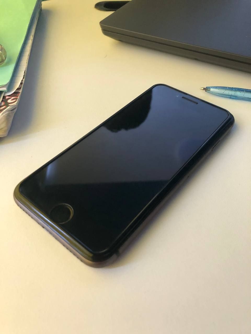 Продам iphone 8!