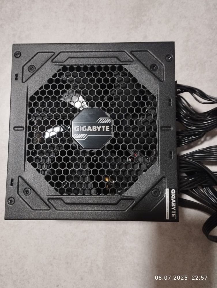 Sursa Gigabyte 750 GM Full Modulara