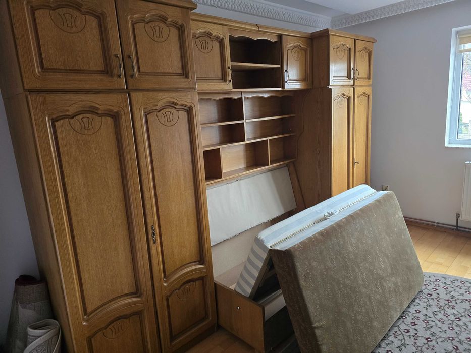 Set de mobilier dormitor din lemn masiv