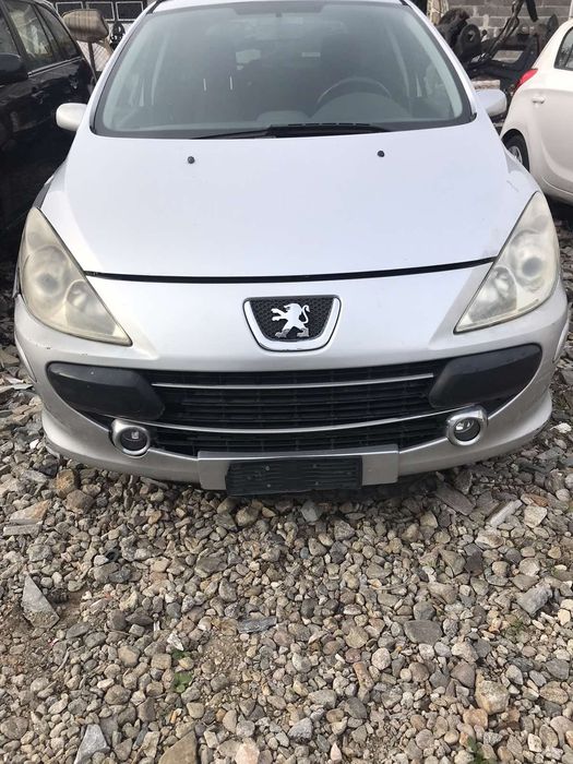 Peugeot 307 1.6 HDI На Части