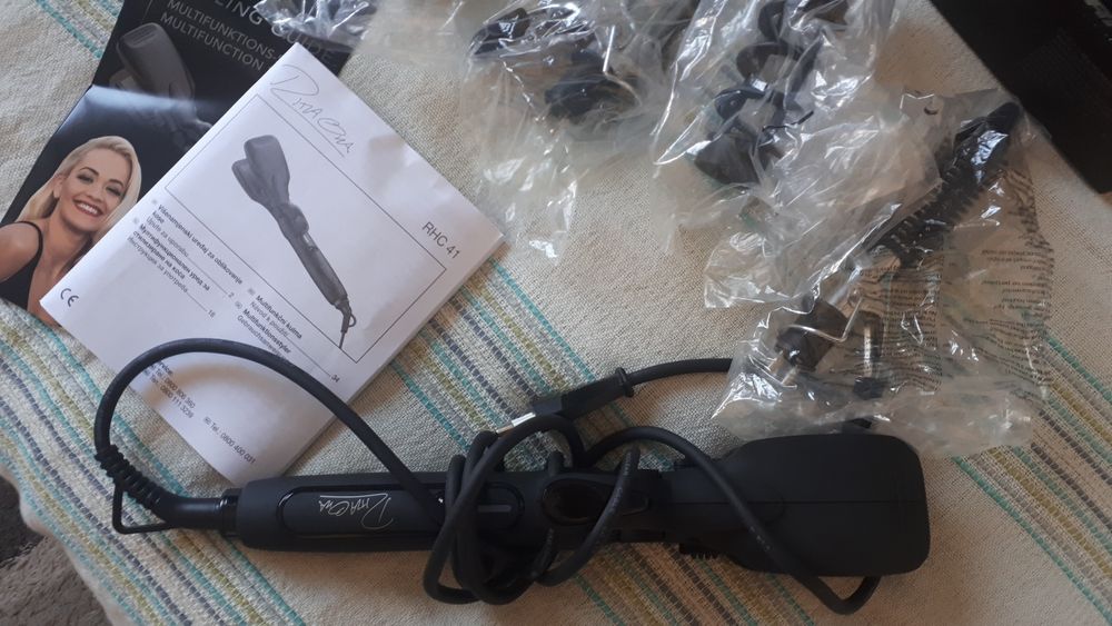 Vand aparat coafat multifunctional in garantie