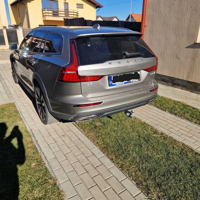 VOLVO V60 D4 cross country 4x4