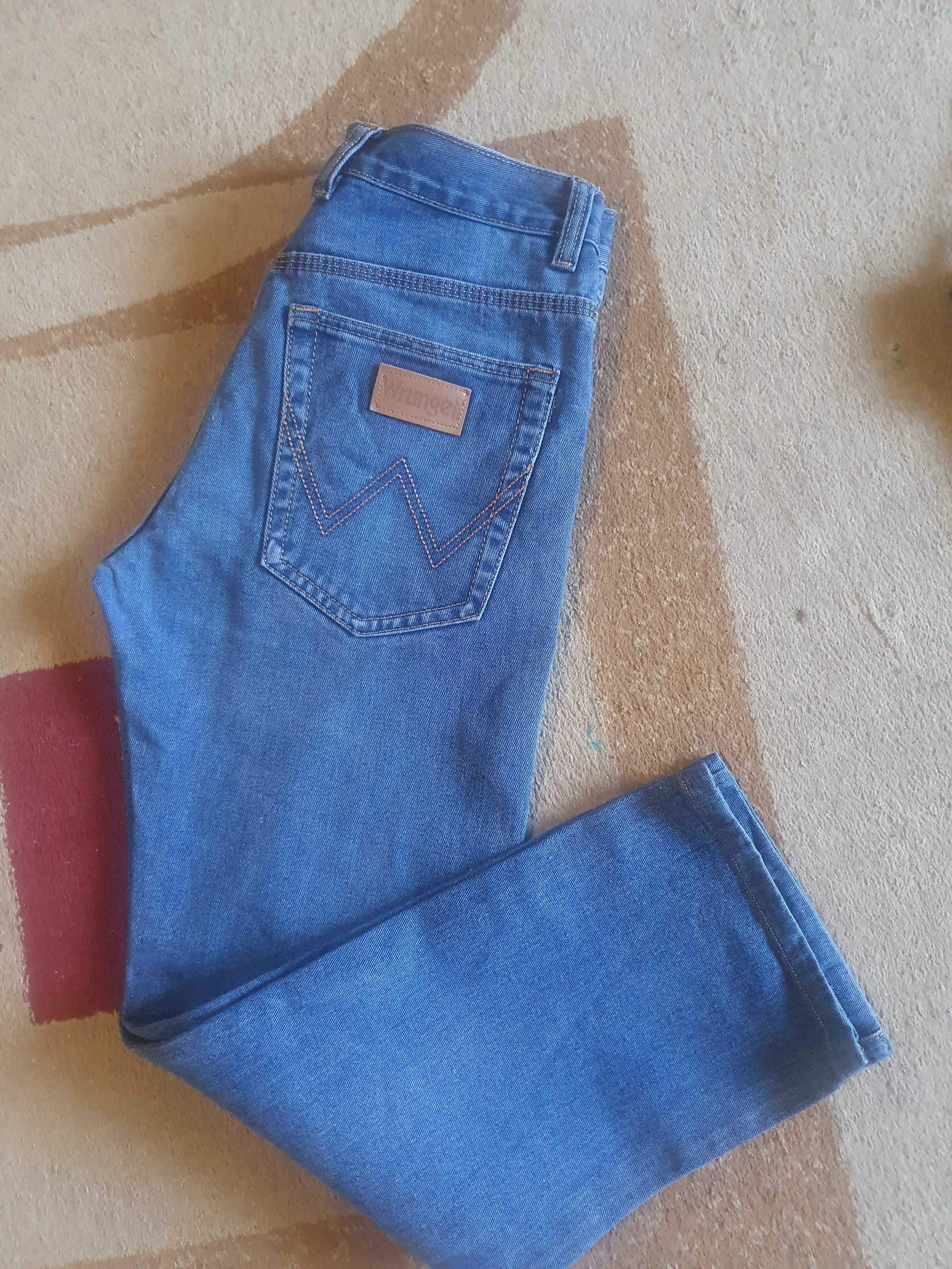 Джинсы wrangler 32