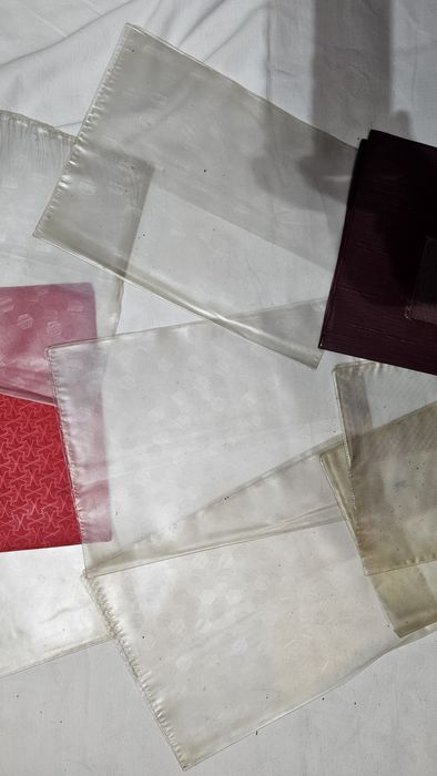 Set 9 coperte 4 pentru caiete A4, 4 pentru carti si una pt caiete geog