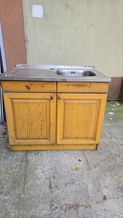 Чамова кухня със мивка