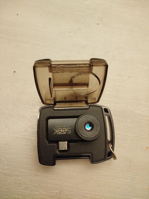 vand camera termica cu termo viziune profesionala seek thermal compact