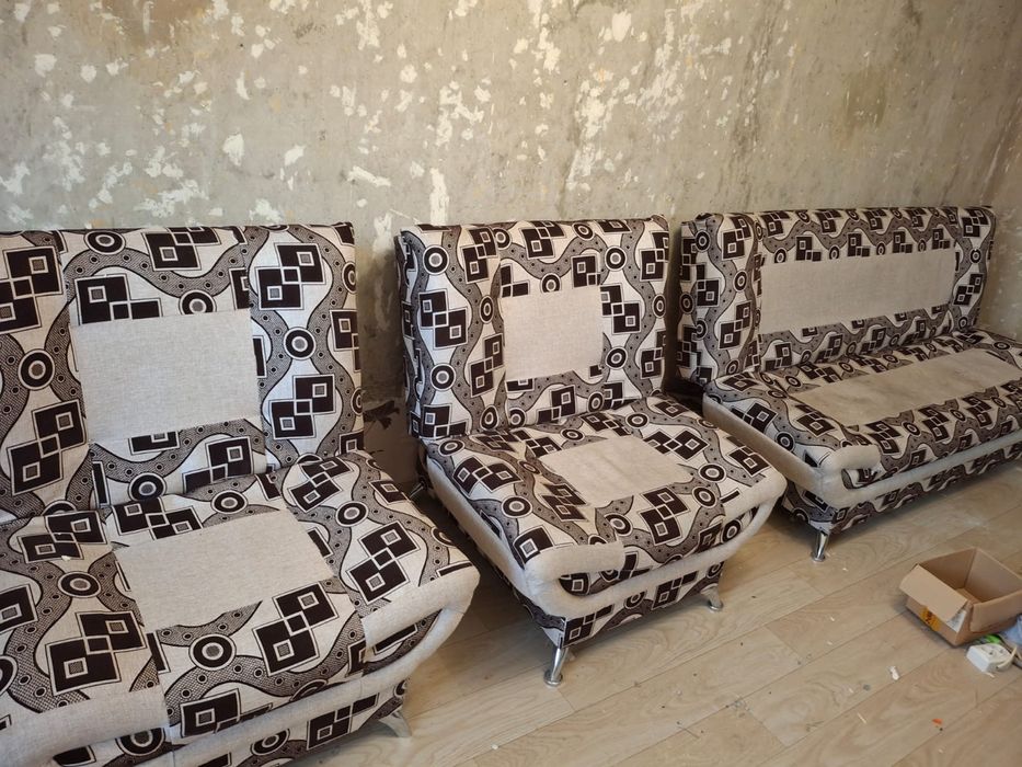 Диван с креслами