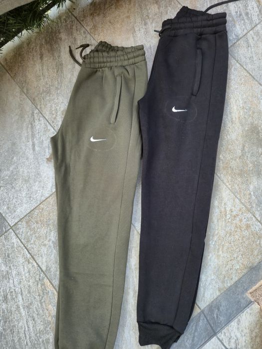 Pantaloni Nike barbati