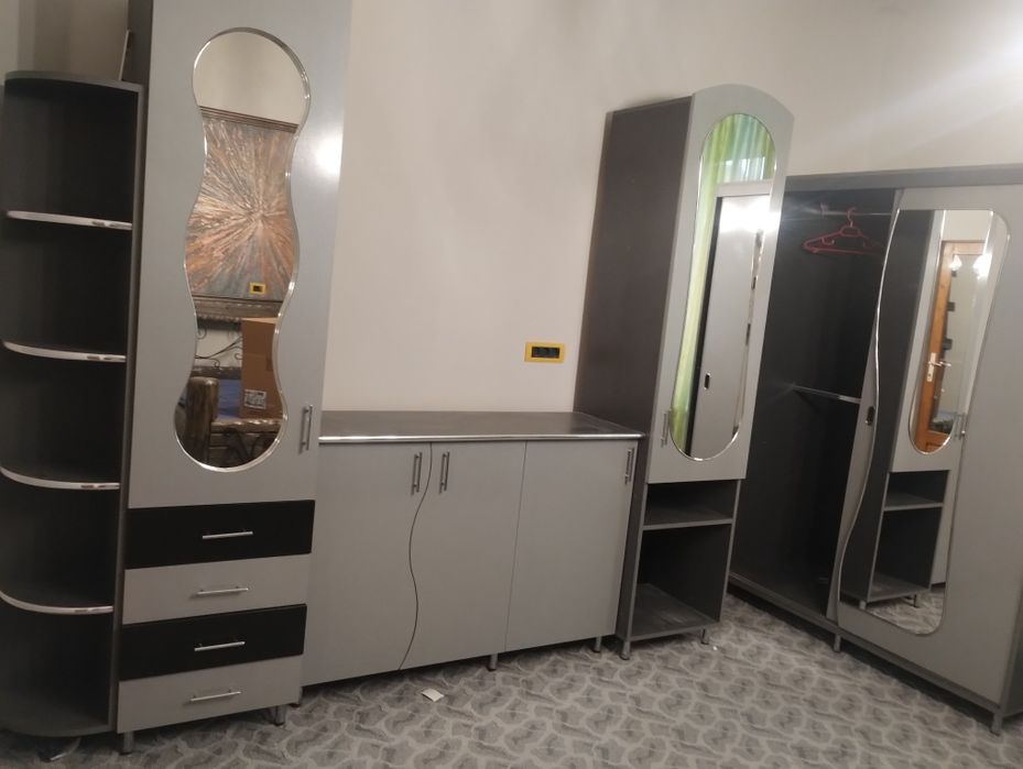 Vand mobila in stare perfecta