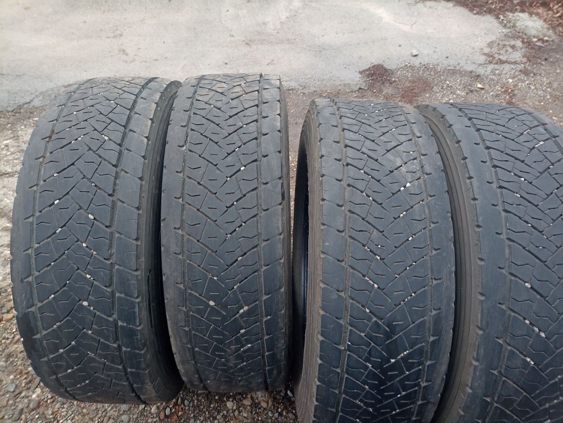 4 anvelope Goodyear 285/70 R19,5 dot 1421