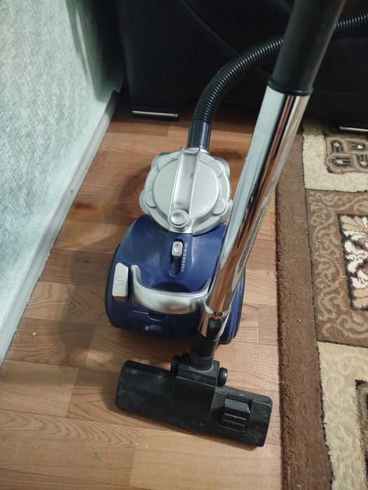 Продаю Пылесос BQ