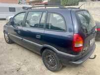 На части 2003 Опел Зафира А 1.8 125к.с. 6+1 кожа,подгрев Opel Zafira A