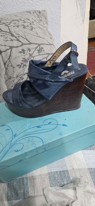 Продам экокожа босоножки