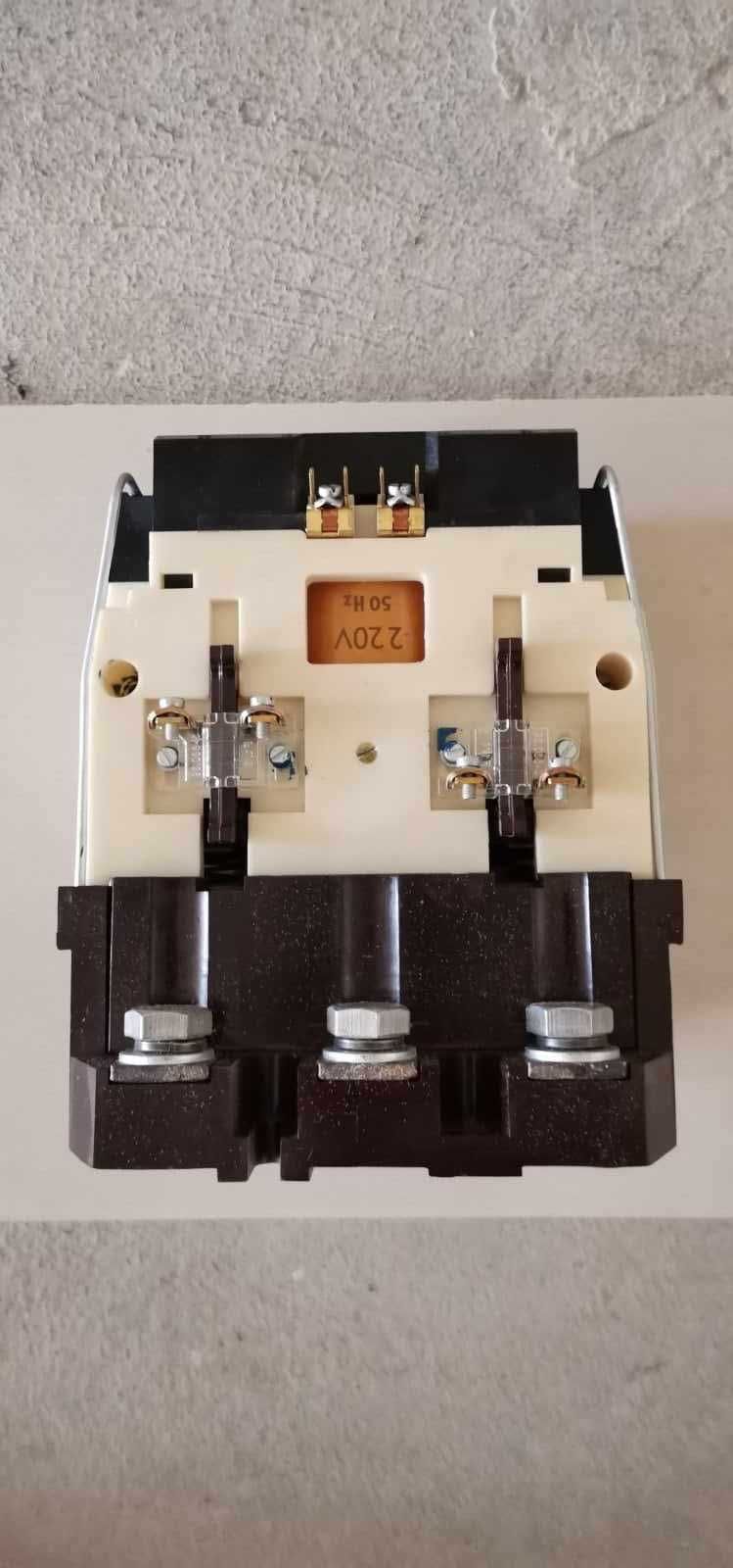 Контактор V160A 220V - 380V