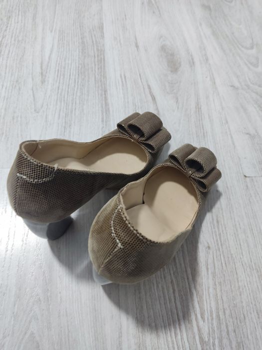 Pantofi de piele naturală - mărimea 39