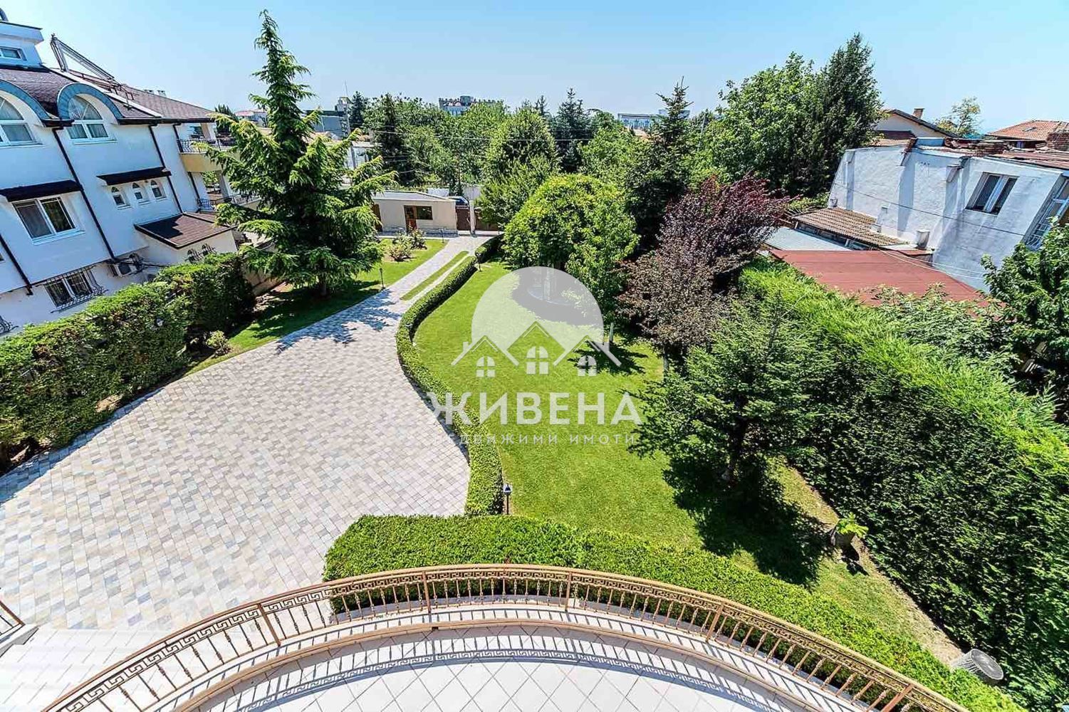 Луксозна къща в м-т Евксиноград, РЗП: 660 кв.м