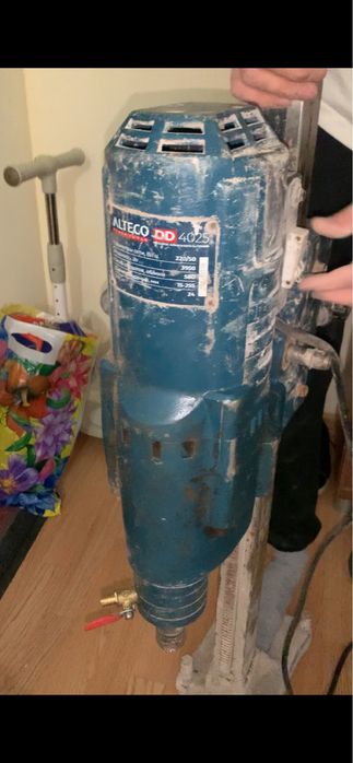 Бурильный станок Алмазного бурения