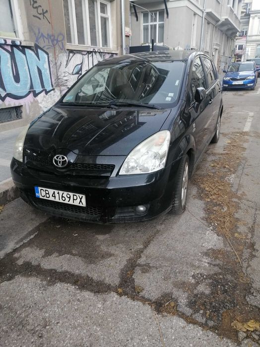 Автомобил Toyota Corolla Verso