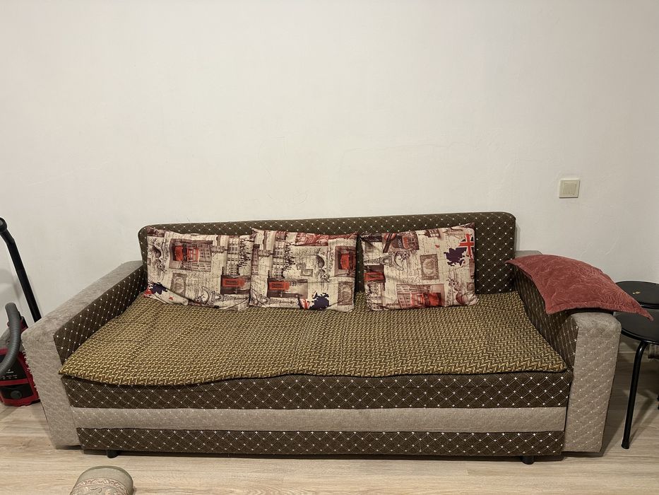 Продаю диван недорого 15000