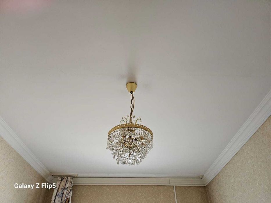 Продаются люстра в хорошем состоянии