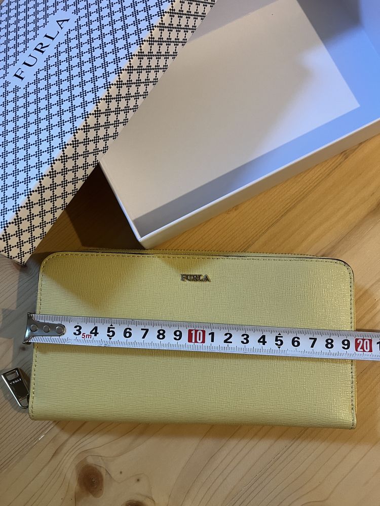 Портмоне Furla чисто ново