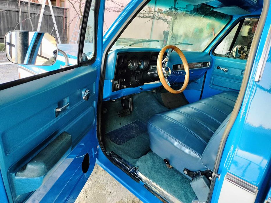 Chevrolet C20 Camper Special