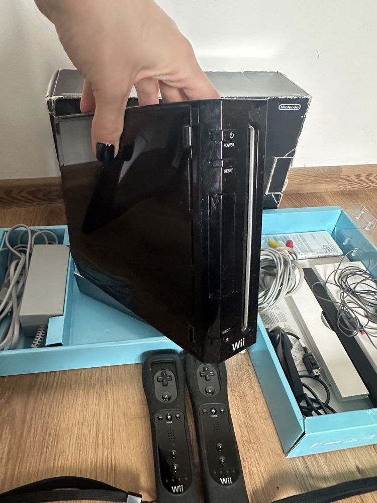 NINTENDO Wii model RVL-001