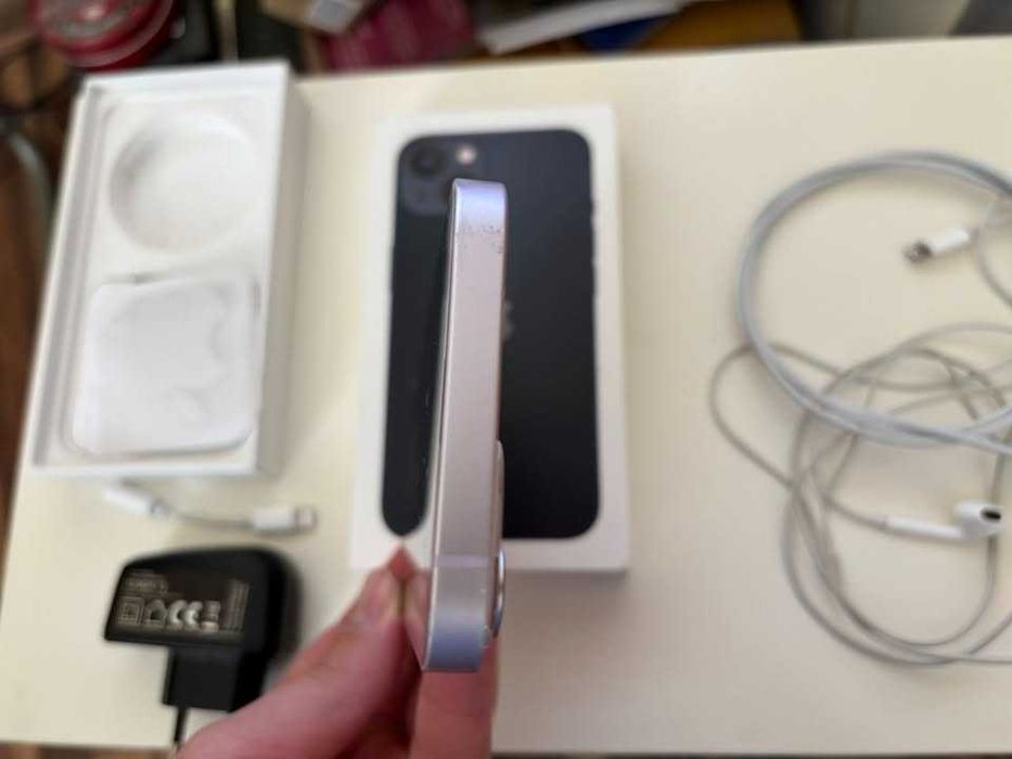 iphone 13 128gb. оригинални кабели, слушалки, преходник, зарядно