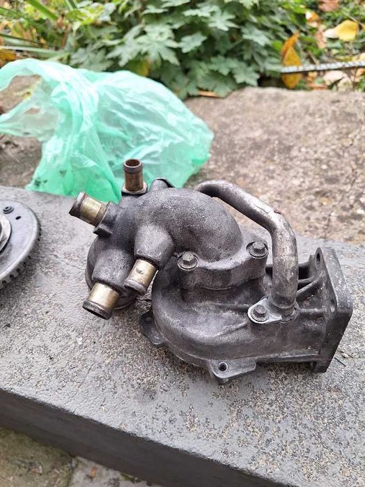 Продавам части за Jeep cherokee liberty 2.5 CRD