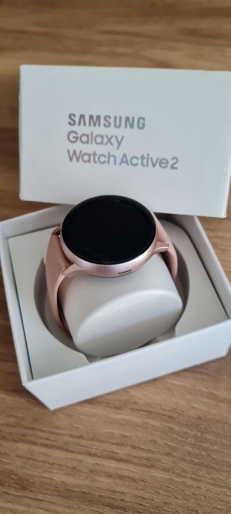 Samsung Active 2  смарт часовник