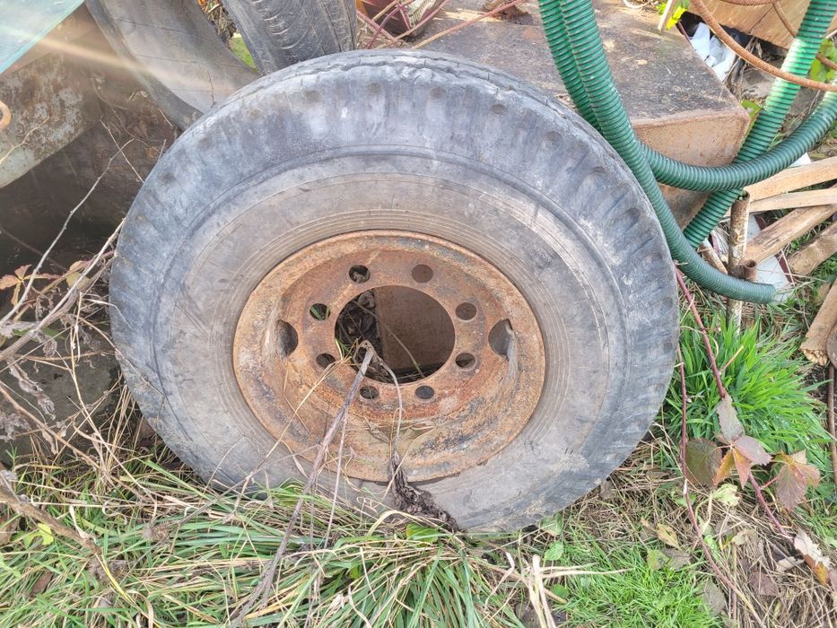 Anvelope trailer 825 r15