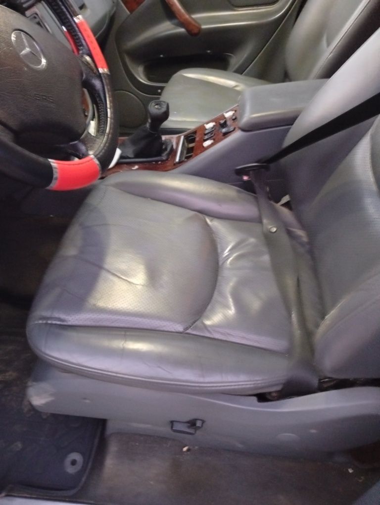 Vind Mercedes-Benz ML 163 stare perfecta de funcționare