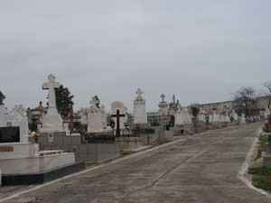 Locuri se veci cimitirul sineasca