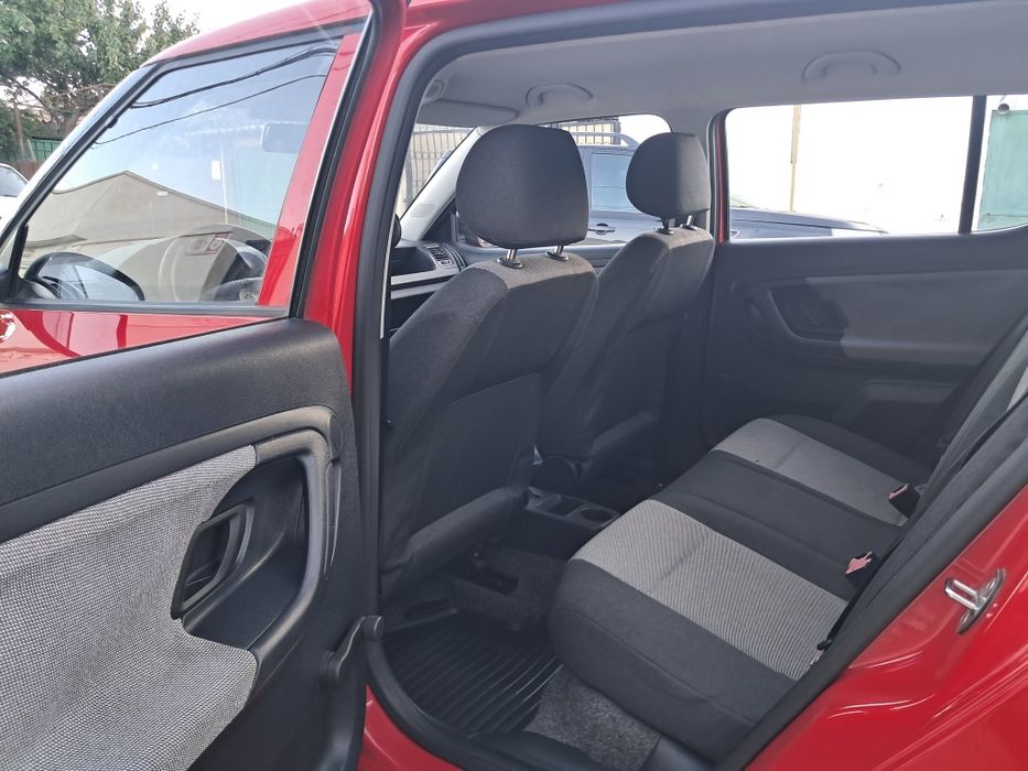 SKODA FABIA - 2009 - UNIC PROPRIETAR - 118 .000 KM - Stare Impecabilă-