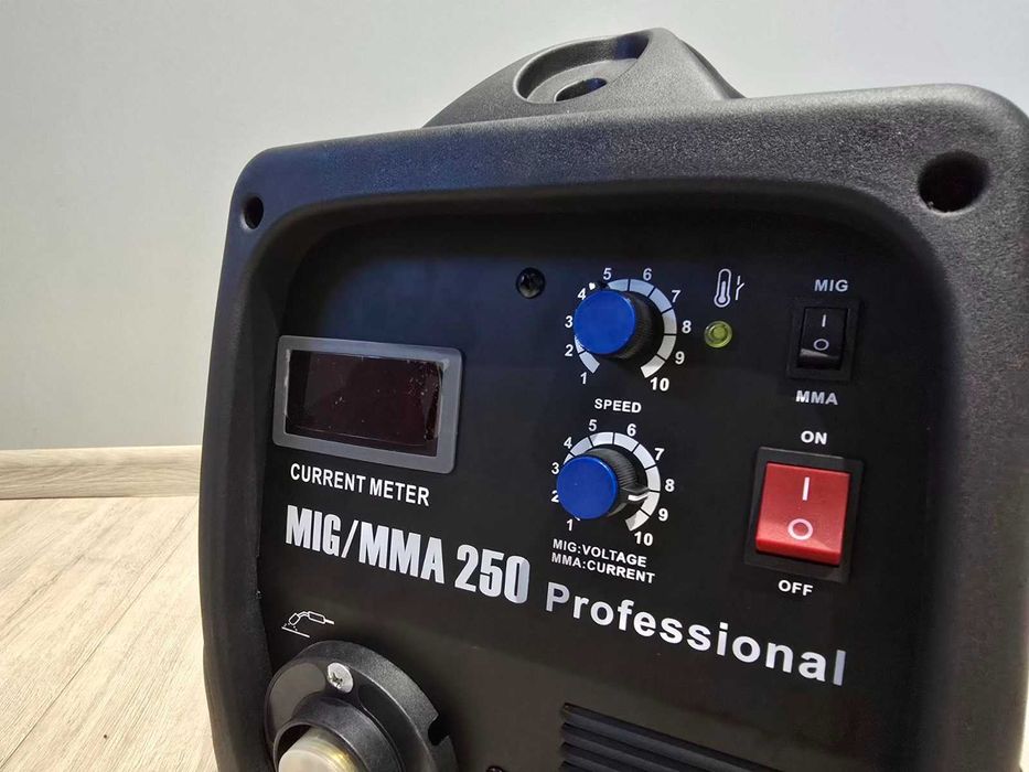 КОМЛЕКТ 250А МАХ Телоподаващо + Електрожен Инверторно ЕВРОБУКСА с дисп