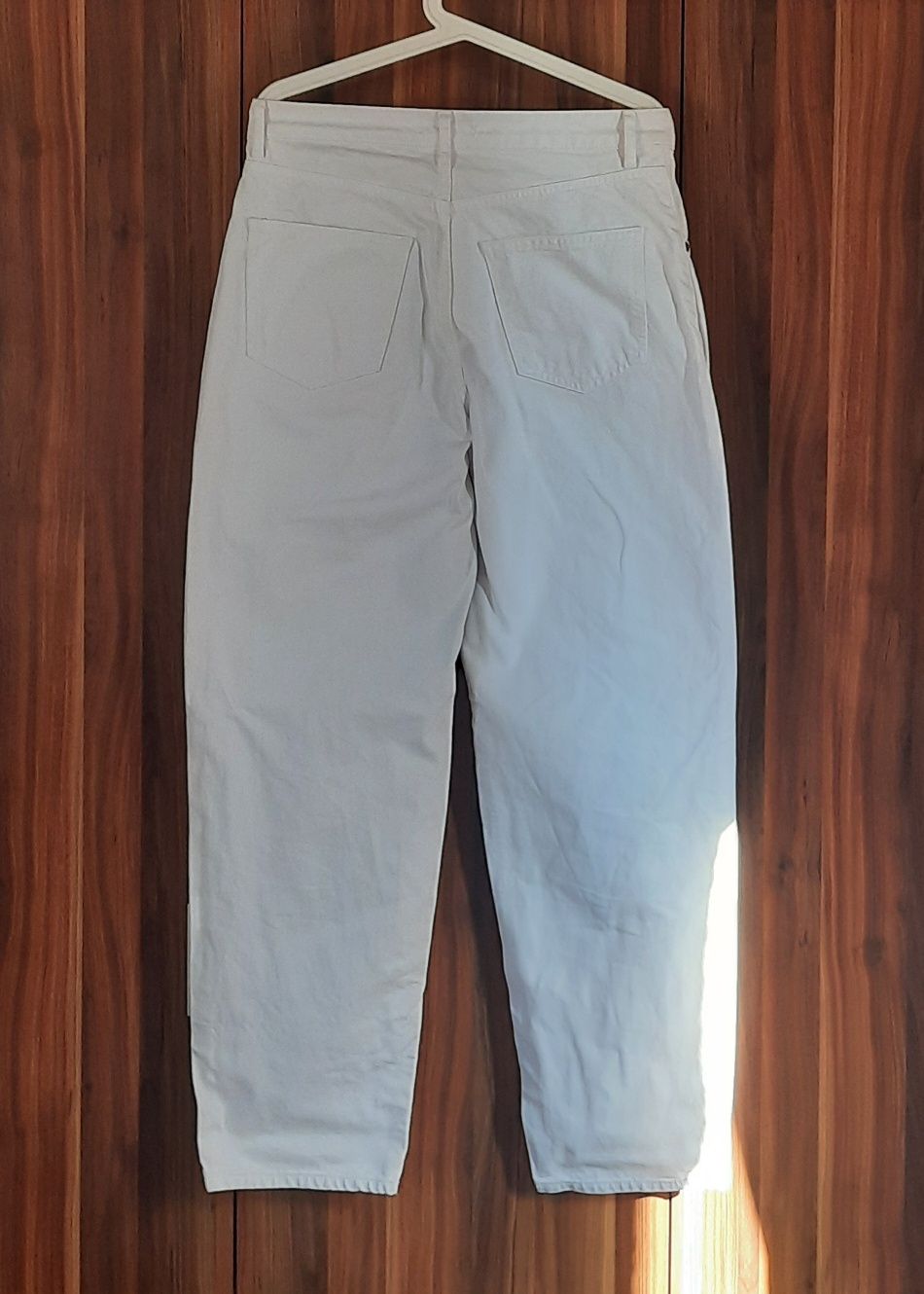 Бял дънков панталон на ZARA