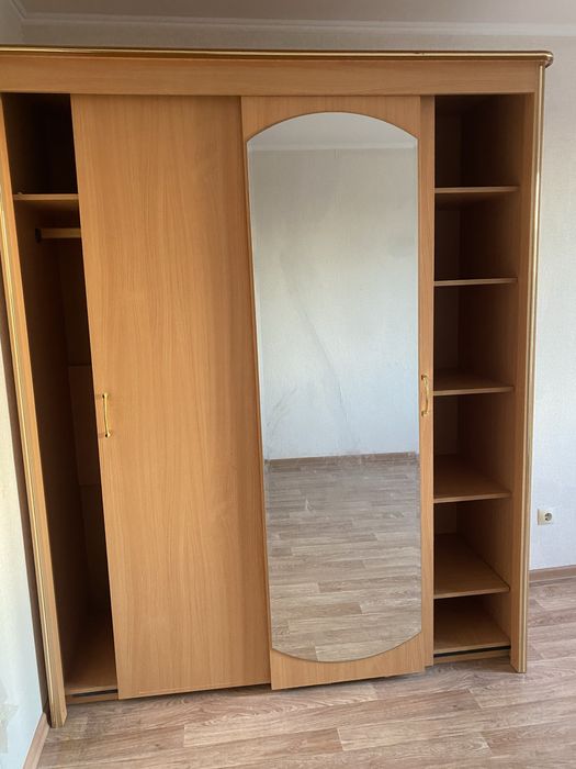 Продам шкаф купэ в хорошем состояний.