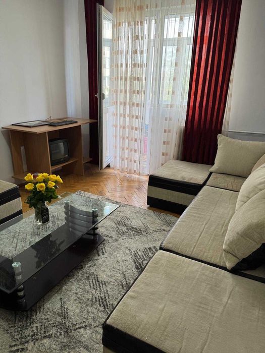 Închiriez apartament cu 2camere Iași Podul Ros 400euro